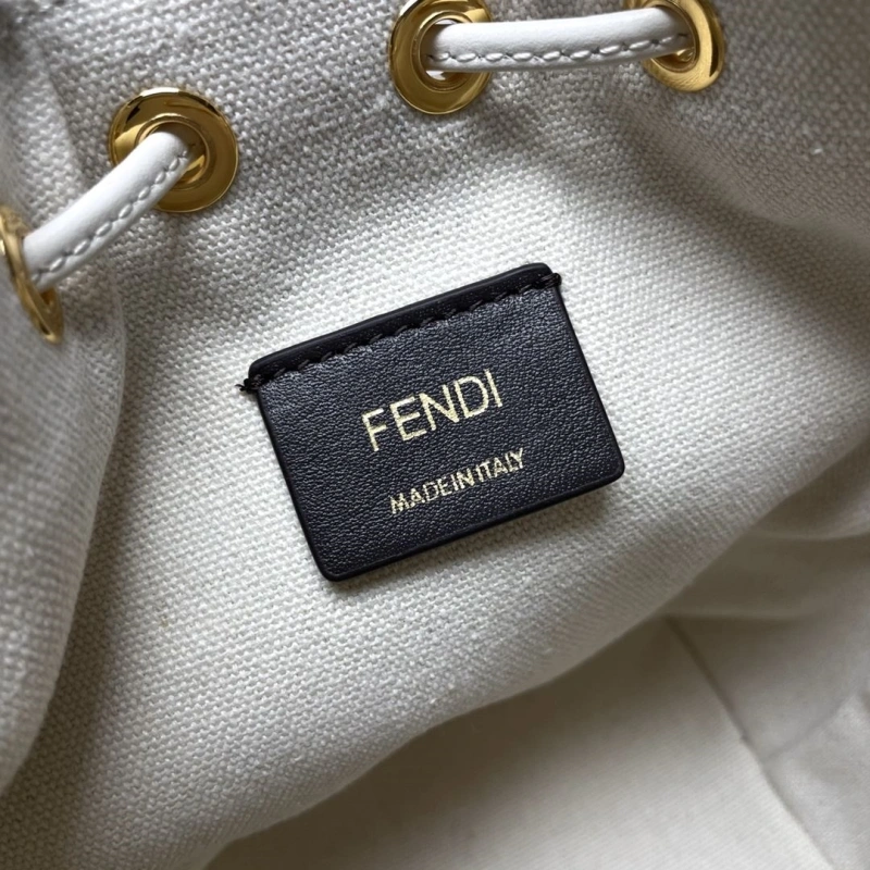 F**di bucket bags 4081-0035
