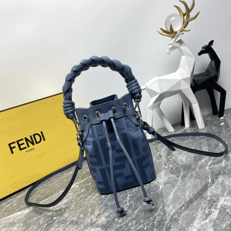 F**di bucket bags 4081-0036