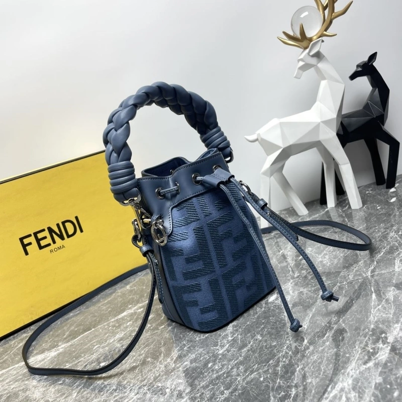 F**di bucket bags 4081-0036