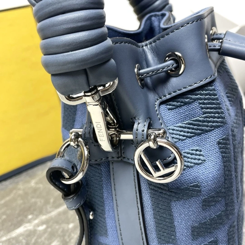 F**di bucket bags 4081-0036