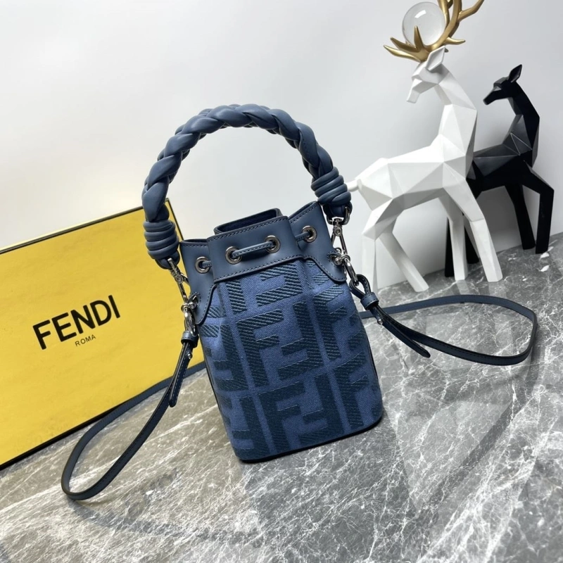 F**di bucket bags 4081-0036