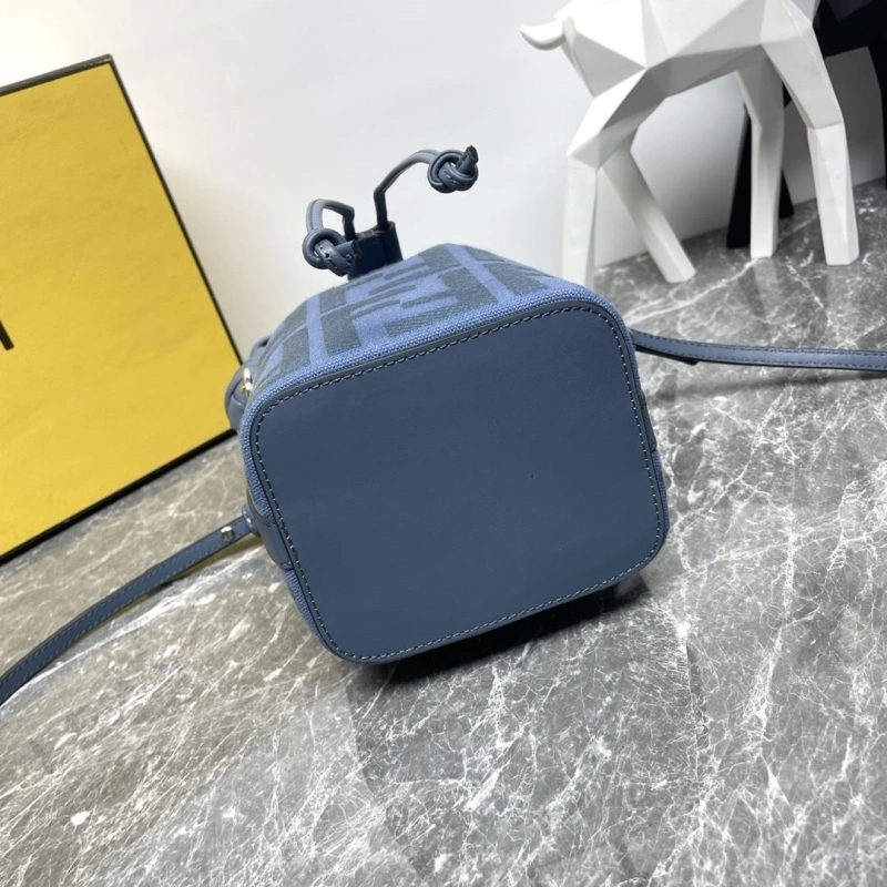 F**di bucket bags 4081-0036