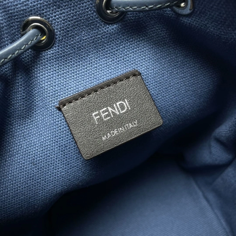 F**di bucket bags 4081-0036