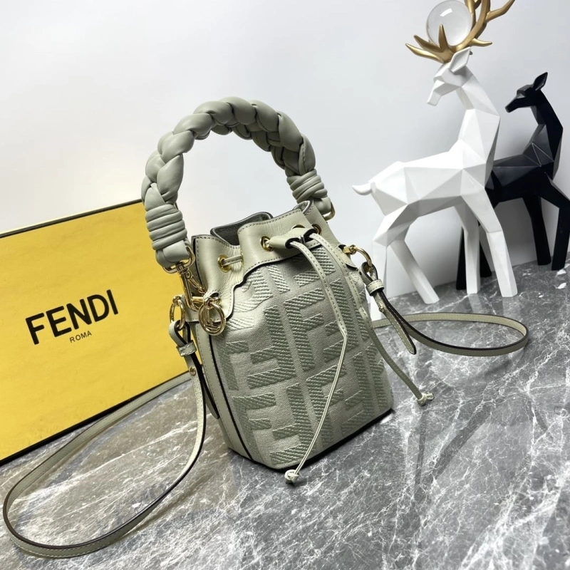 F**di bucket bags 4081-0037