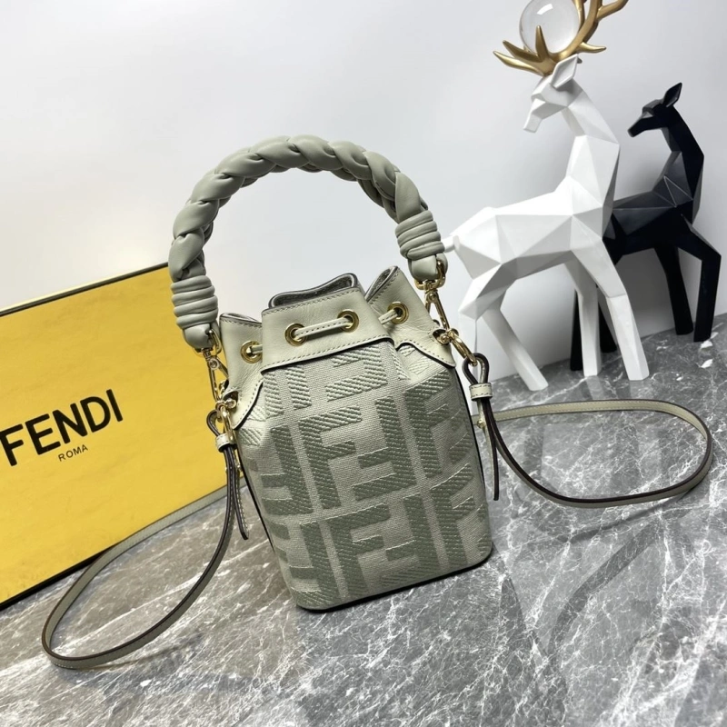 F**di bucket bags 4081-0037