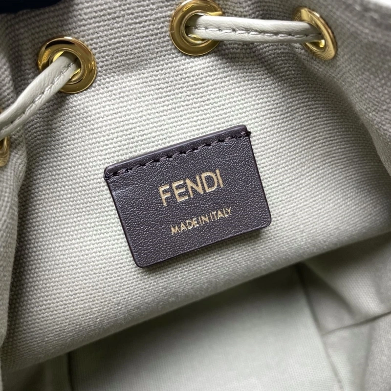 F**di bucket bags 4081-0037