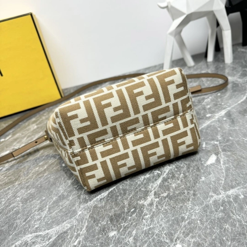 F**di shopping bags 4081-0066