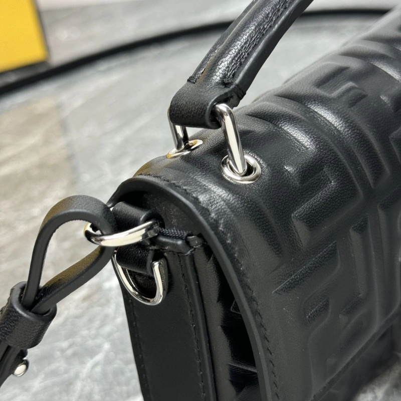 F**di baguette bags 4081-0069