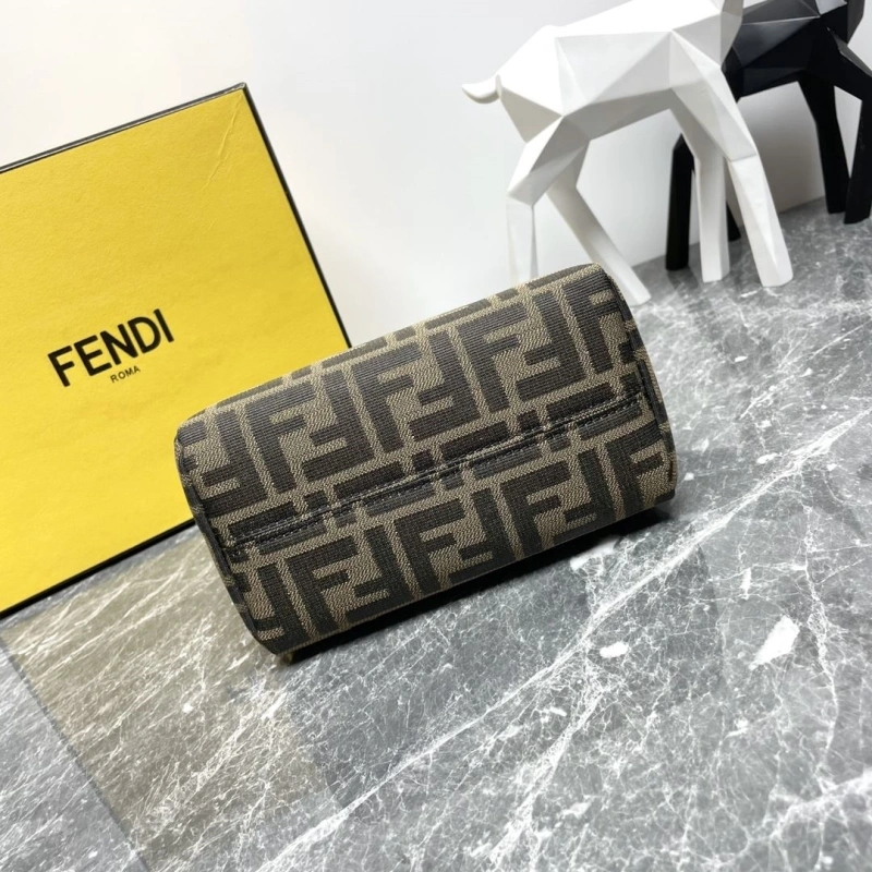 F**di cluth bags 4081-0076