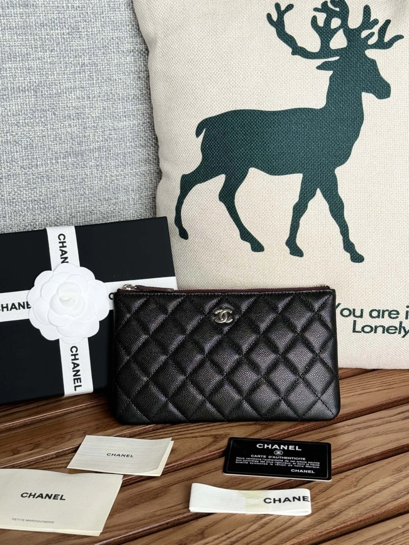 Ch**el wallets 4081-0084