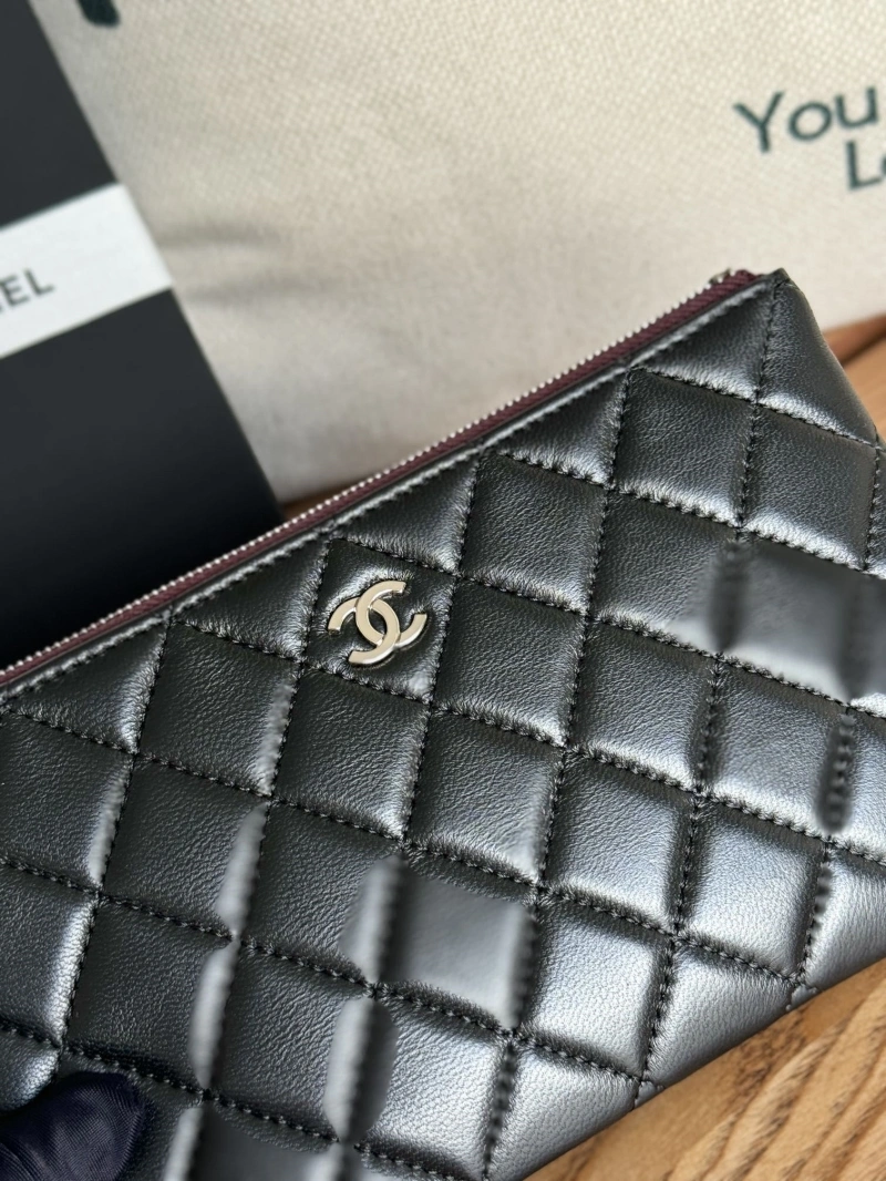 Ch**el wallets 4081-0086