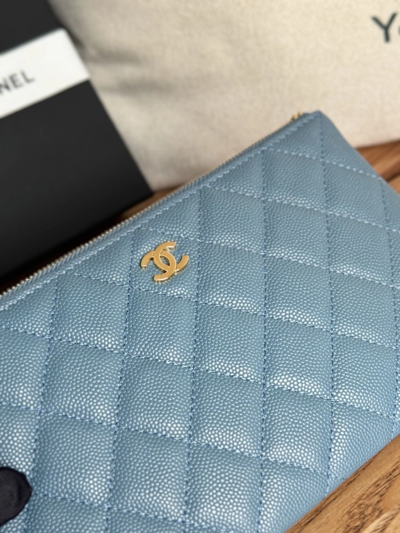 Ch**el wallets 4081-0091