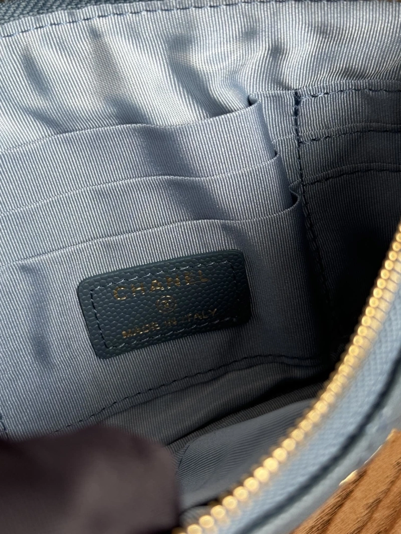 Ch**el wallets 4081-0091