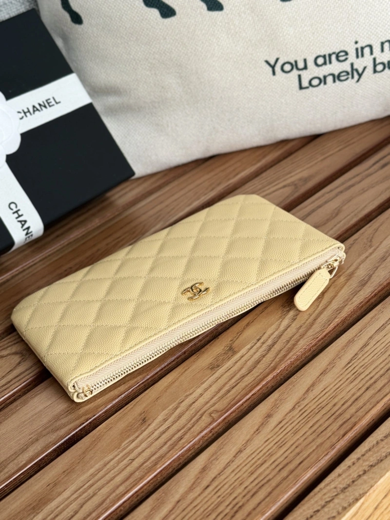 Ch**el wallets 4081-0093