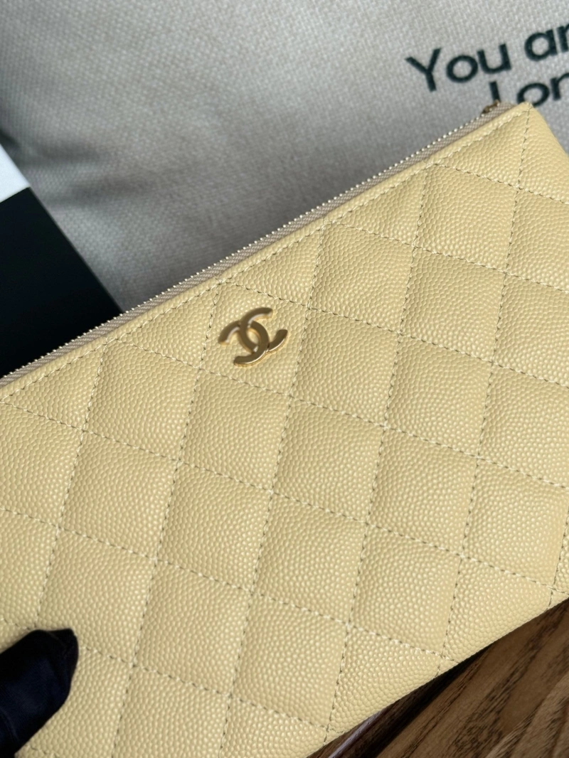 Ch**el wallets 4081-0093