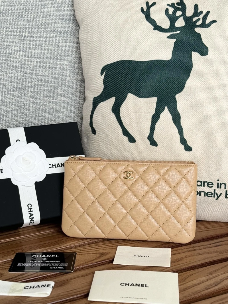 Ch**el wallets 4081-0095