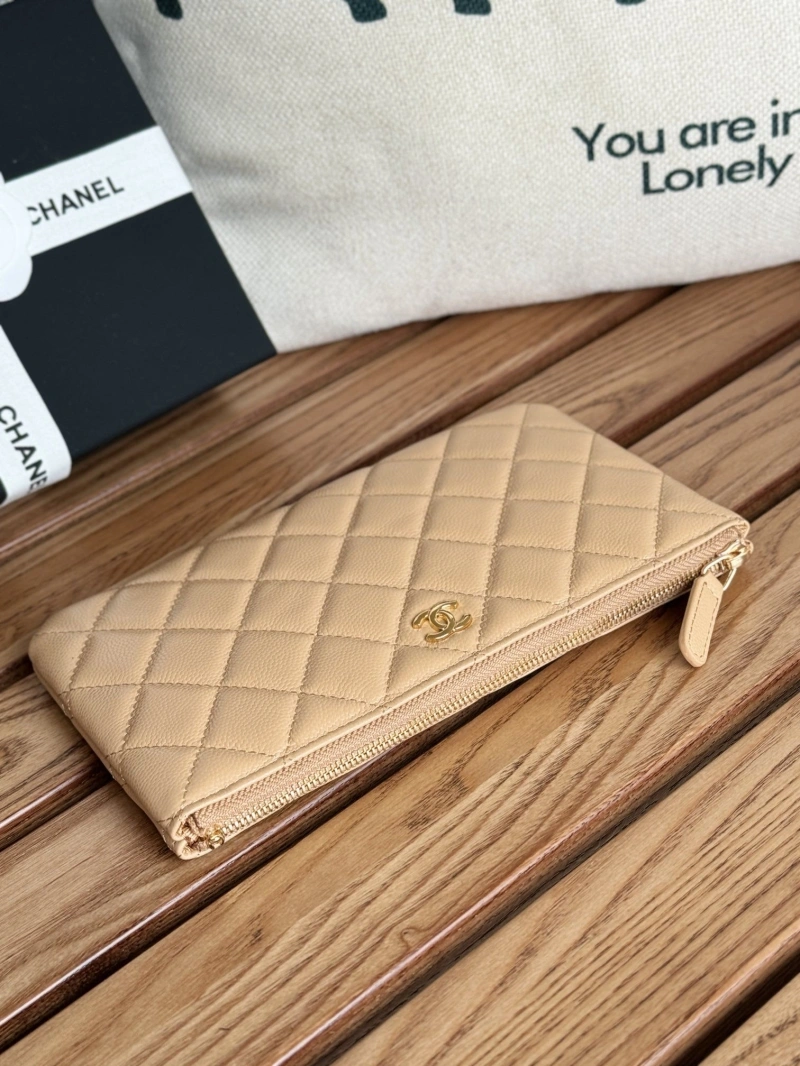 Ch**el wallets 4081-0095