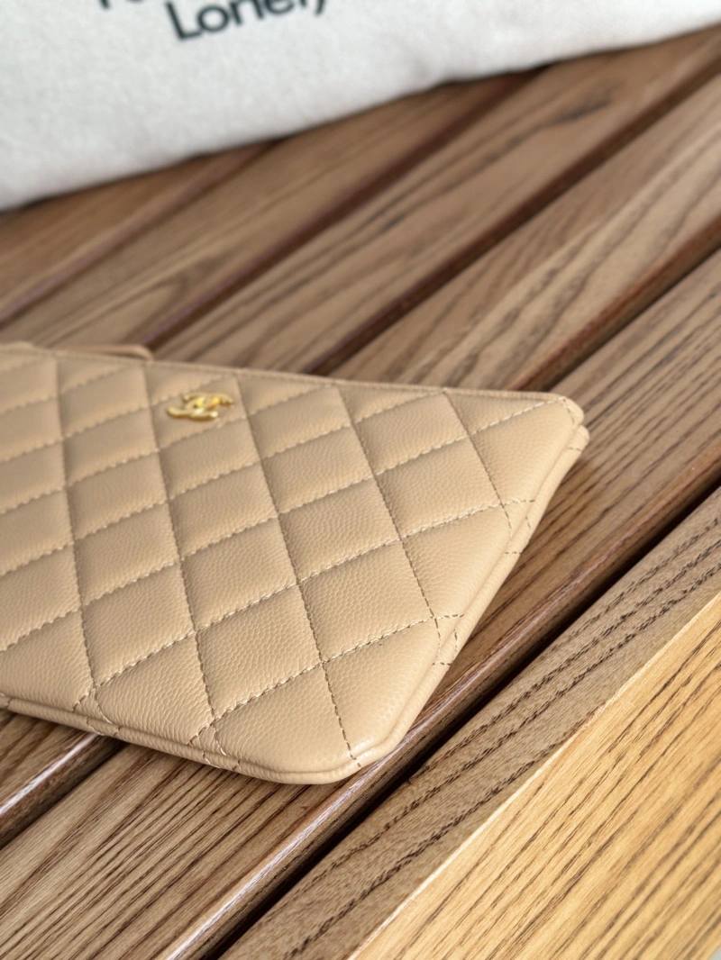Ch**el wallets 4081-0095