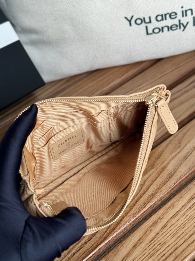 Ch**el wallets 4081-0095