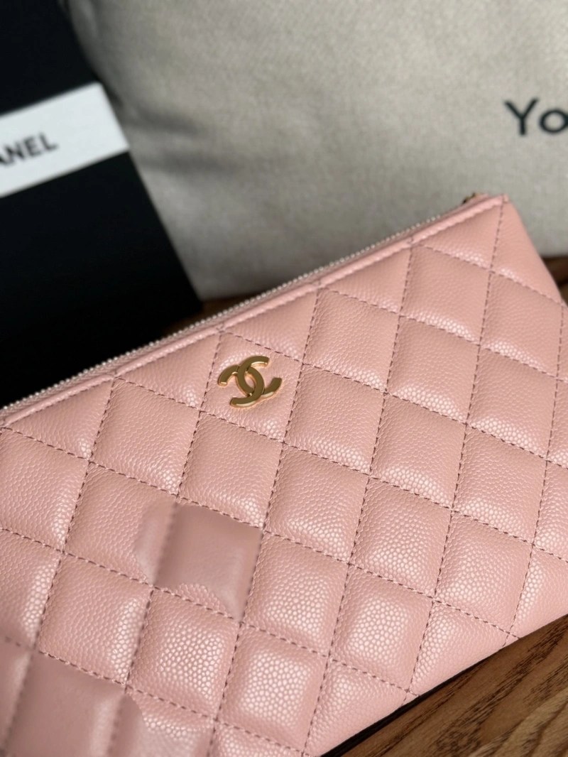 Ch**el wallets 4081-0096