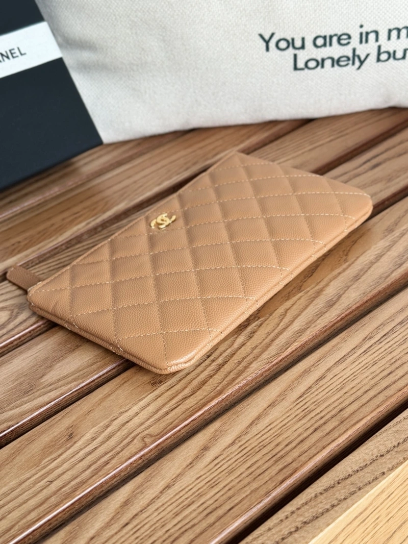 Ch**el wallets 4081-0097