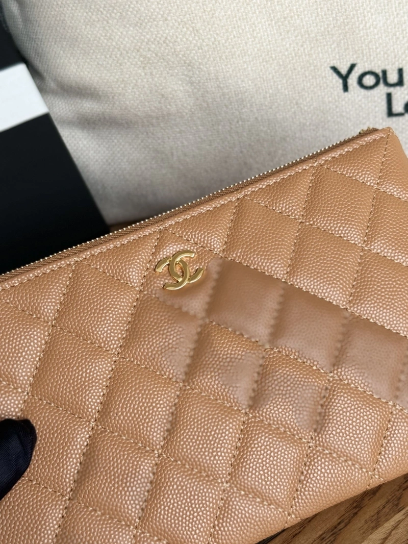 Ch**el wallets 4081-0097