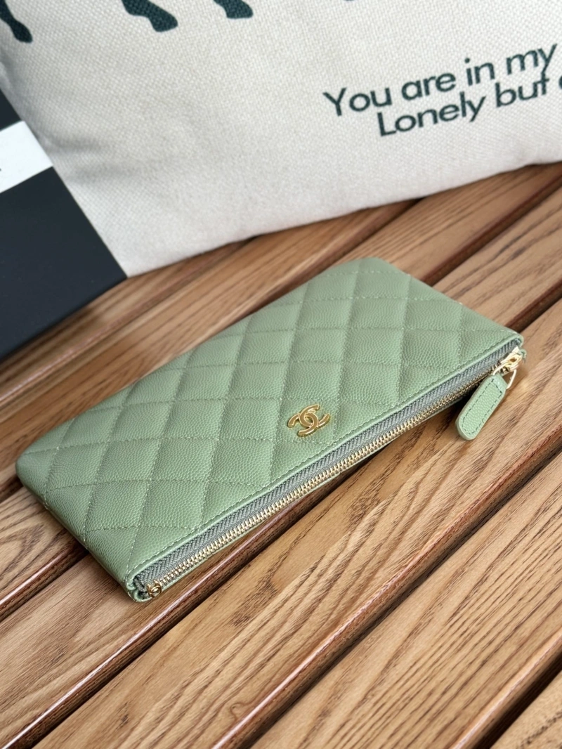 Ch**el wallets 4081-0098