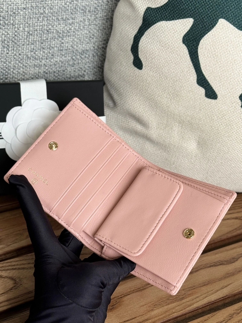 Ch**el wallets 4081-0100