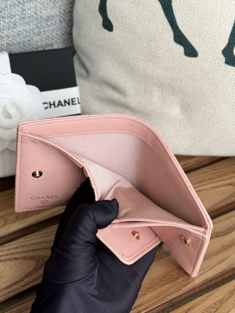 Ch**el wallets 4081-0100