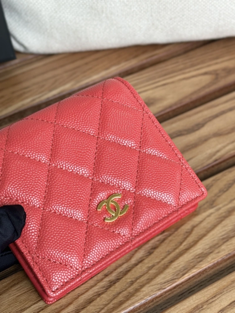 Ch**el wallets 4081-0101