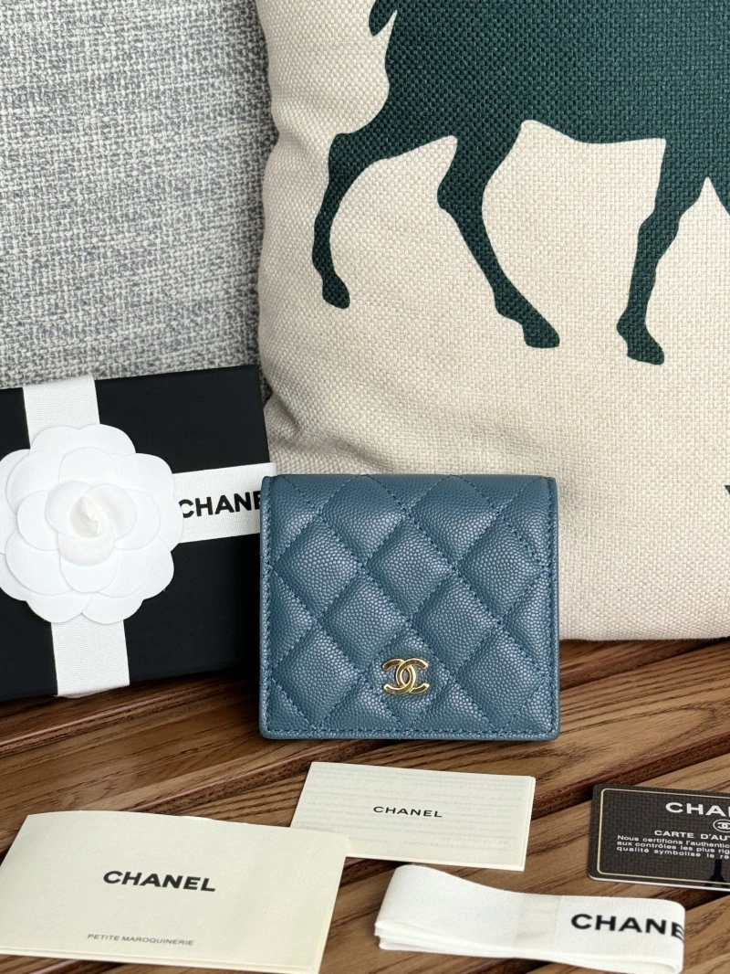 Ch**el wallets 4081-0102