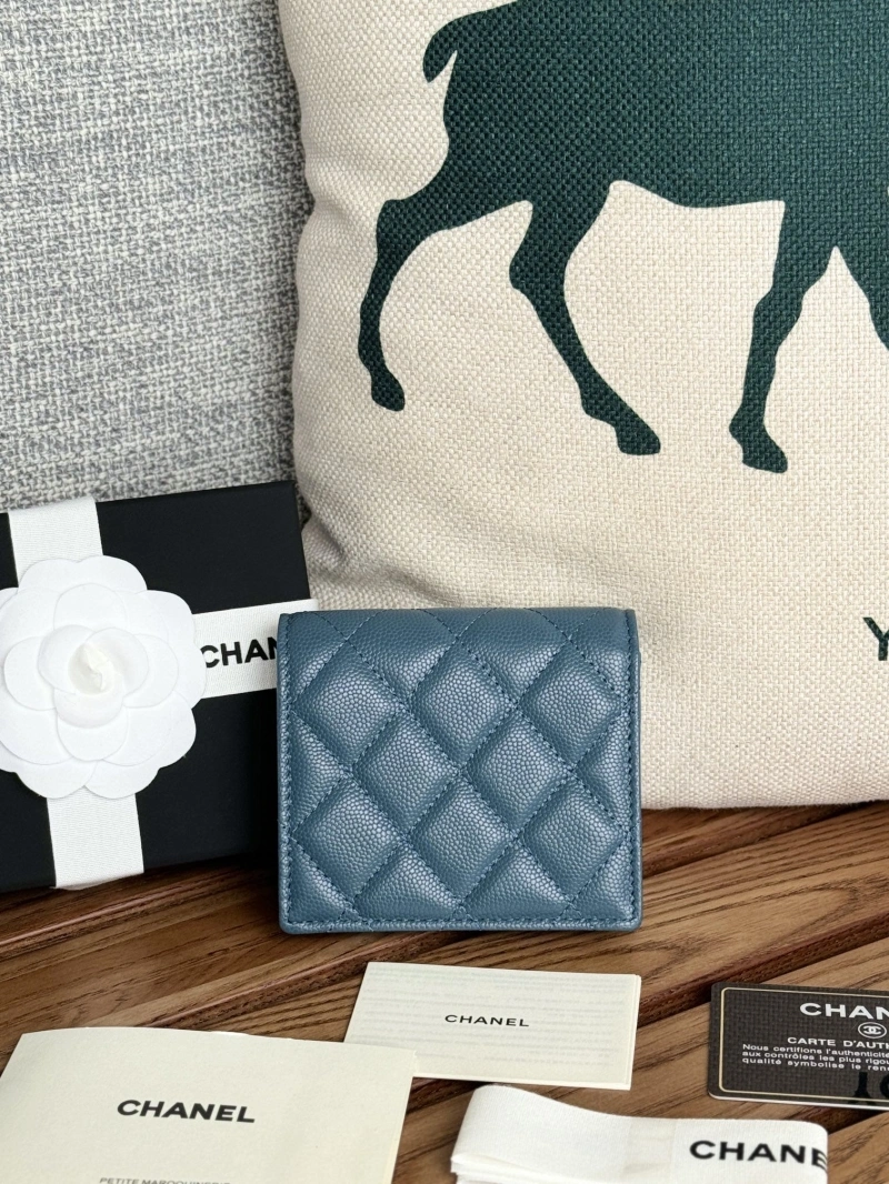 Ch**el wallets 4081-0102