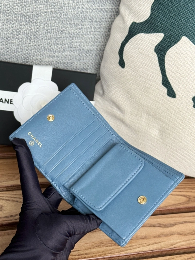 Ch**el wallets 4081-0102