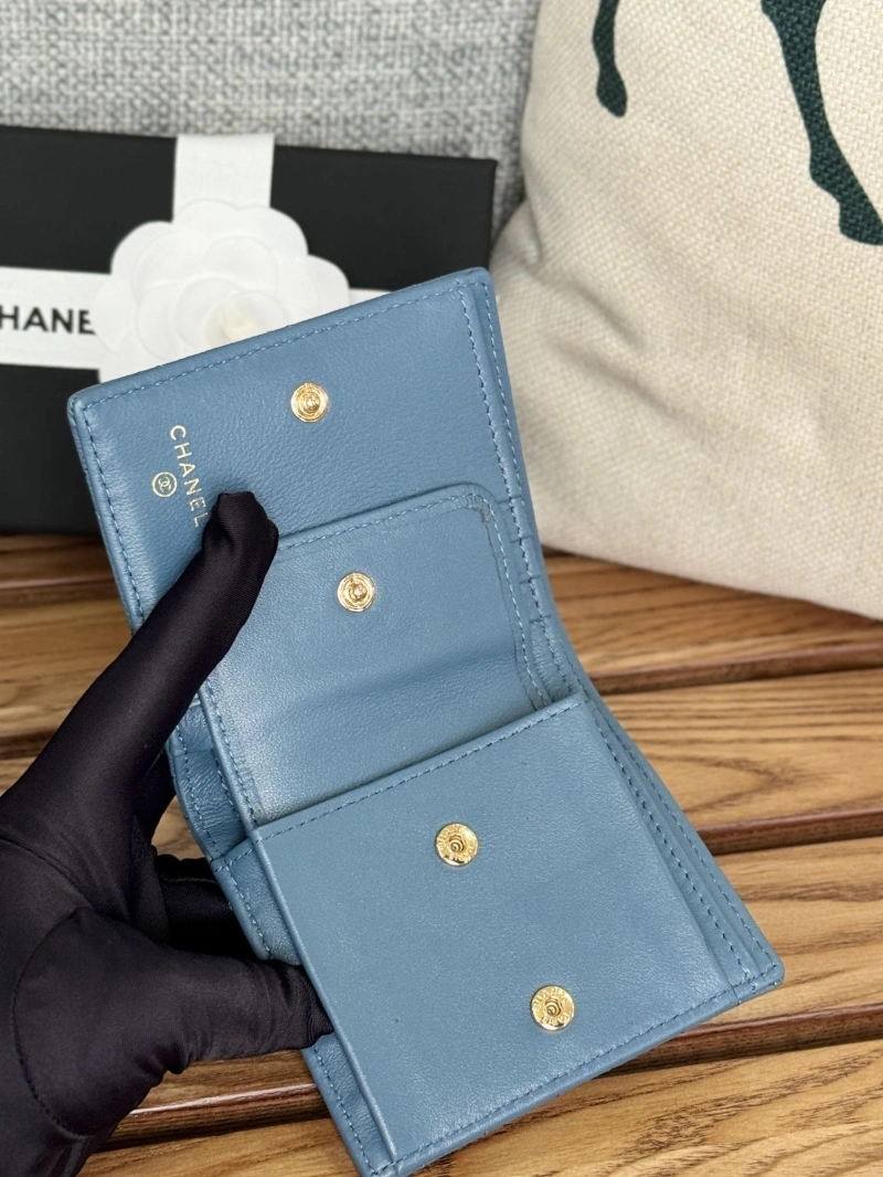Ch**el wallets 4081-0102