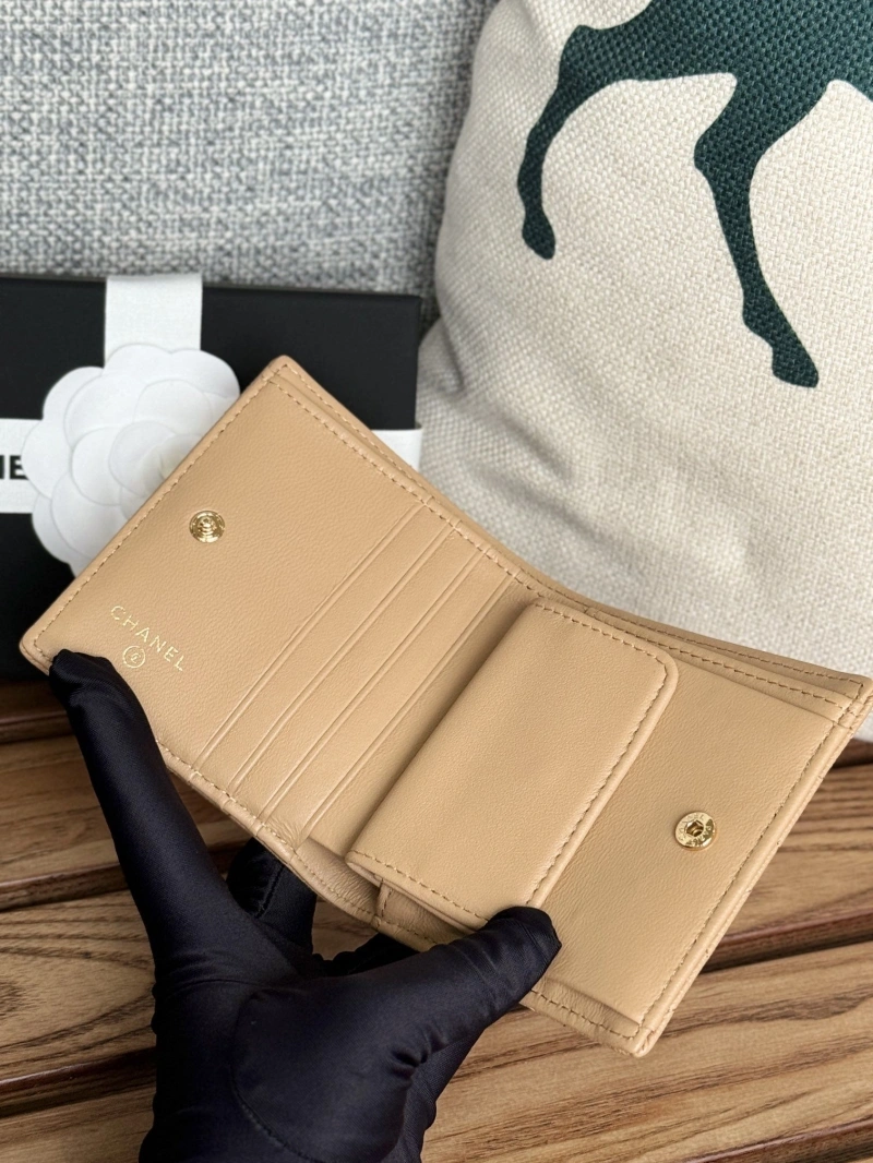 Ch**el wallets 4081-0103