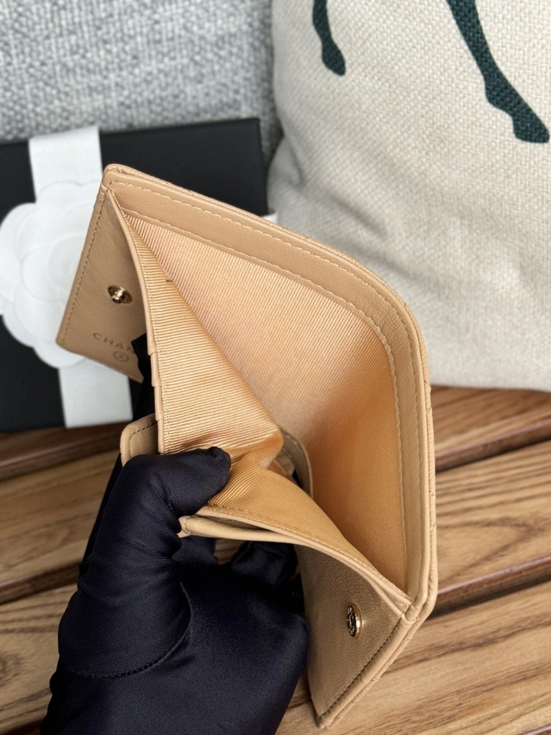 Ch**el wallets 4081-0103
