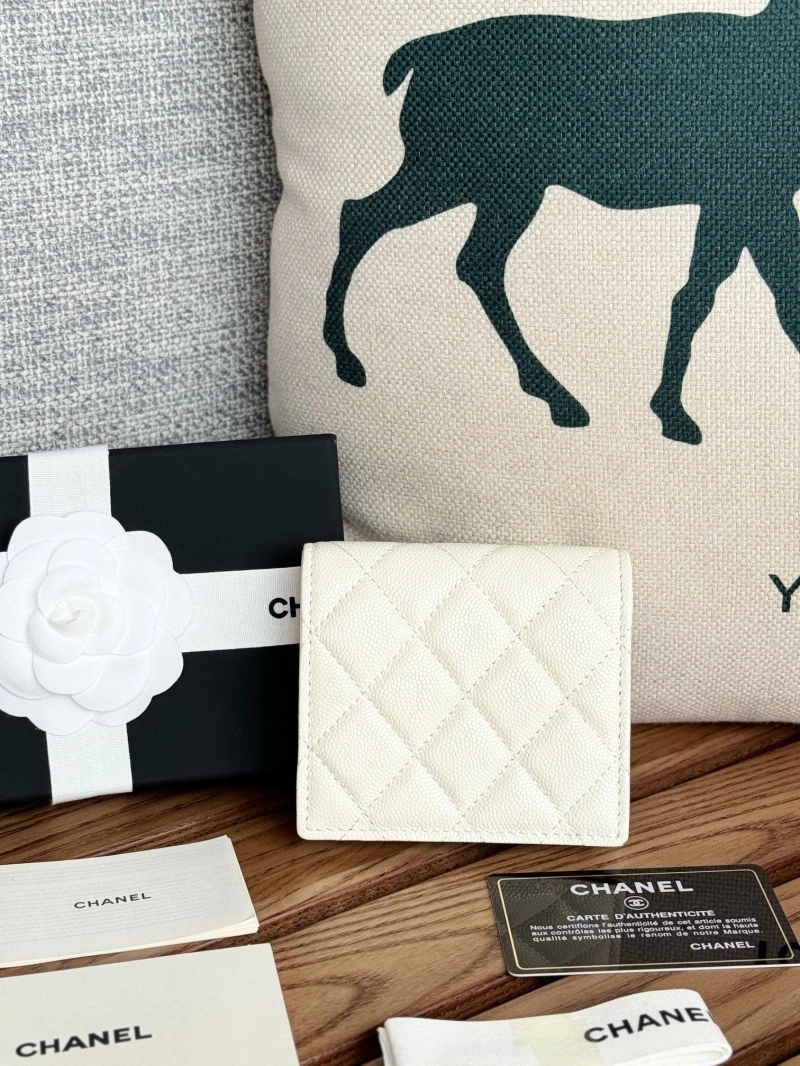 Ch**el wallets 4081-0104