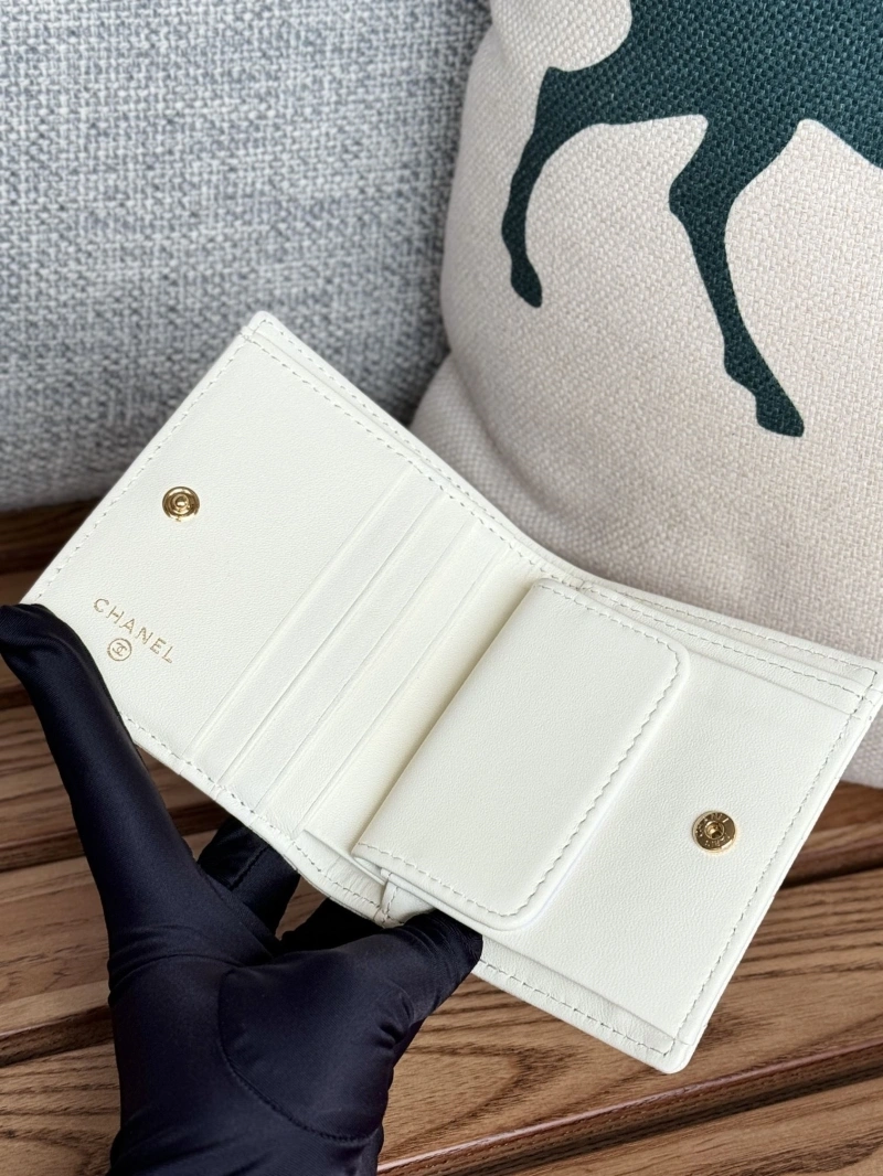Ch**el wallets 4081-0104