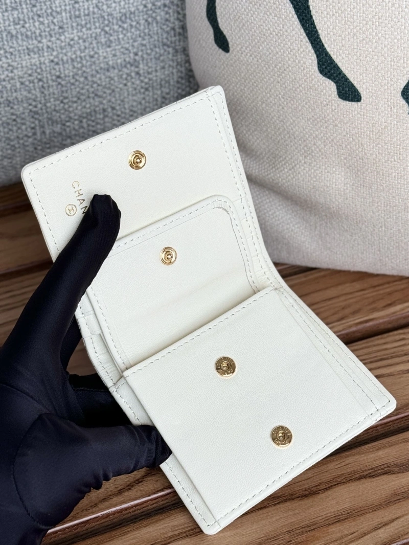 Ch**el wallets 4081-0104