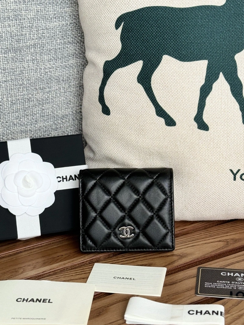Ch**el wallets 4081-0107