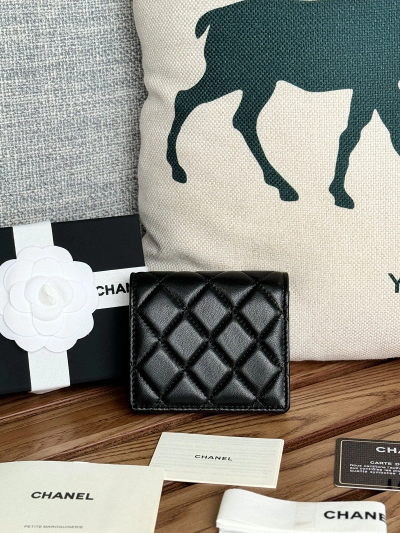 Ch**el wallets 4081-0107