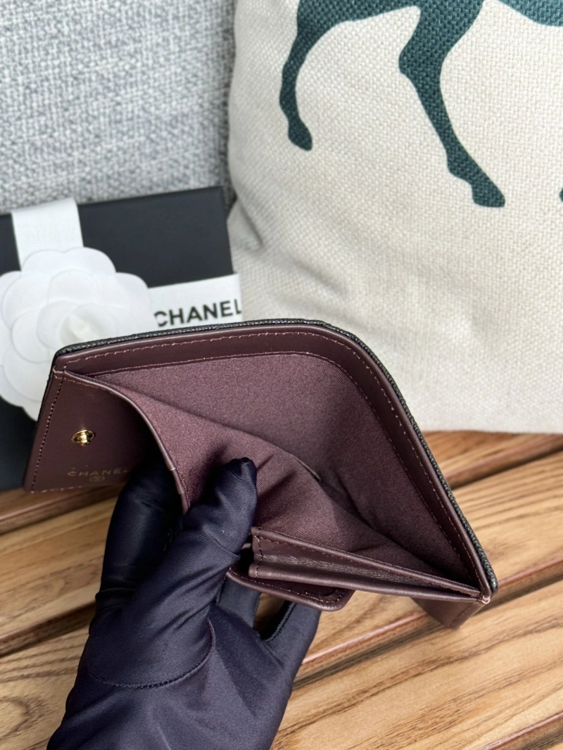 Ch**el wallets 4081-0110