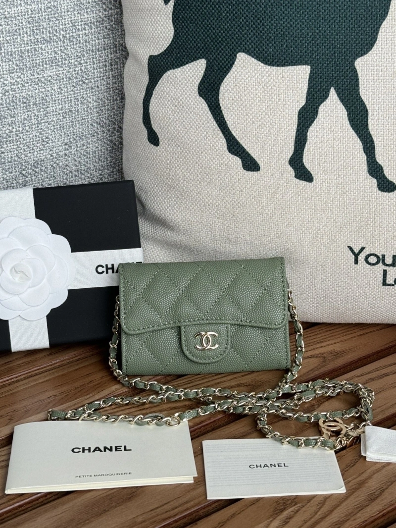 Ch**el wallets 4081-0111
