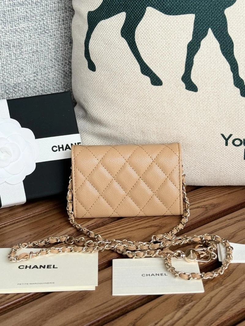 Ch**el wallets 4081-0116