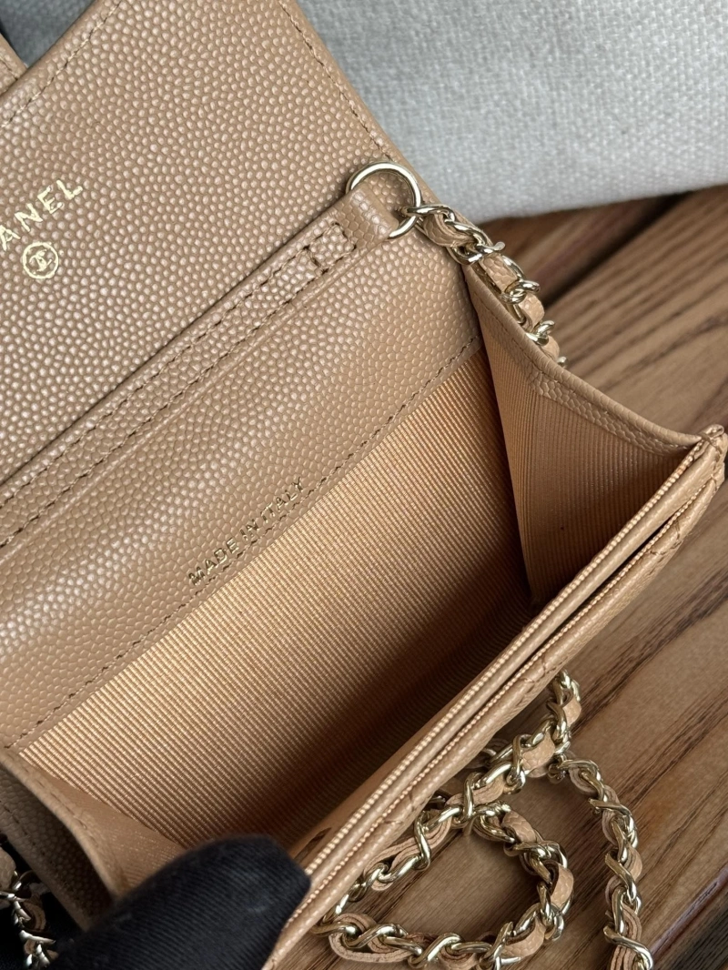 Ch**el wallets 4081-0116