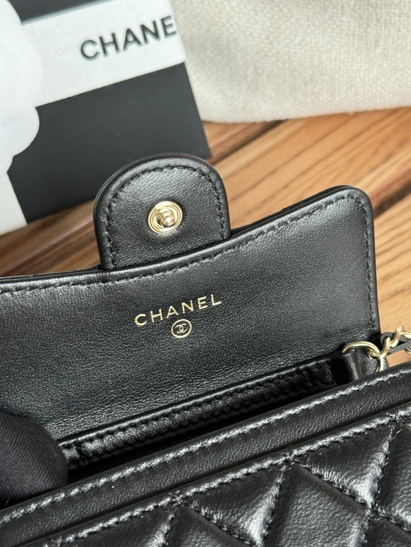 Ch**el wallets 4081-0121