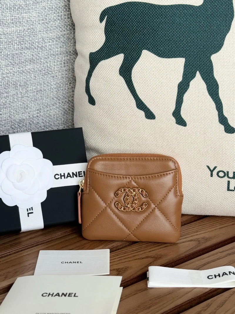 Ch**el wallets 4081-0124