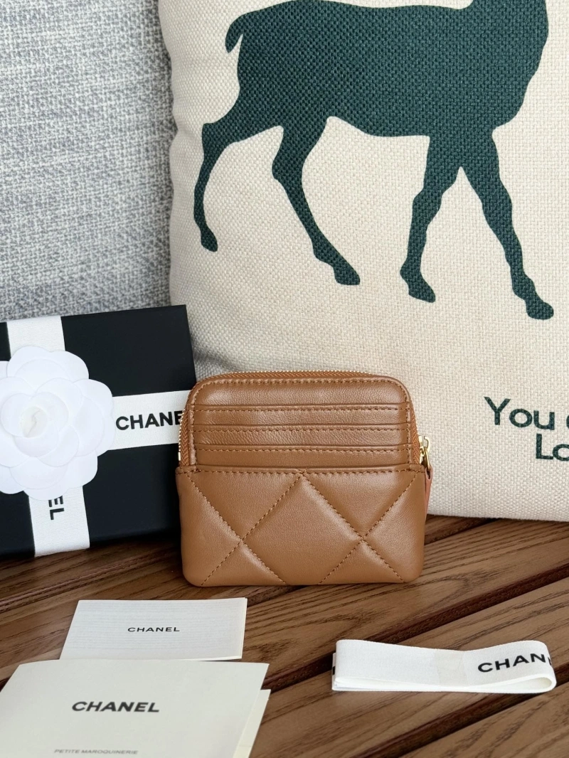 Ch**el wallets 4081-0124