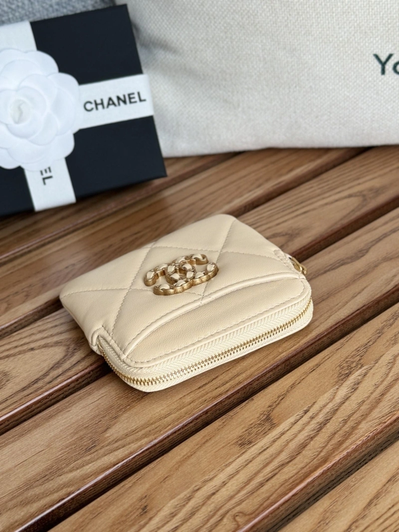 Ch**el wallets 4081-0125