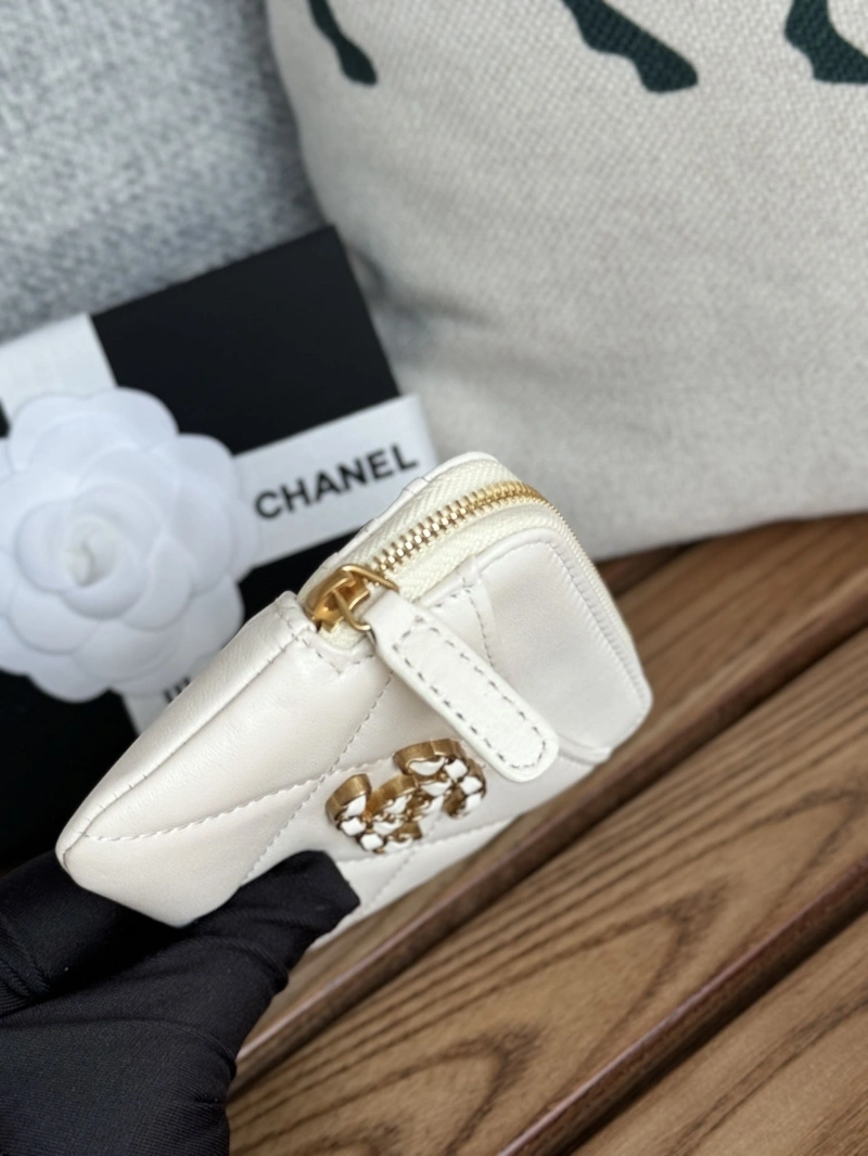 Ch**el wallets 4081-0127